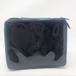 CHANEL | Ultra Correction Lift Cosmetic Case Black